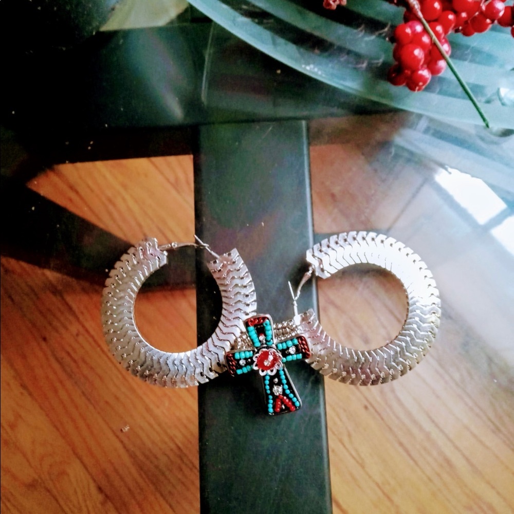 Woman’s earrings and ring set